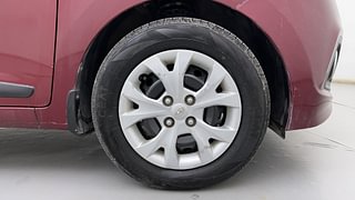 Used 2015 Hyundai Grand i10 [2013-2017] Sportz 1.2 Kappa VTVT Petrol Manual tyres RIGHT FRONT TYRE RIM VIEW