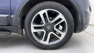 Used 2018 Tata Hexa [2016-2020] XT Diesel Manual tyres RIGHT FRONT TYRE RIM VIEW