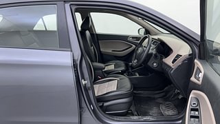 Used 2019 Hyundai Elite i20 [2018-2020] Magna Plus 1.2 Petrol Manual interior RIGHT SIDE FRONT DOOR CABIN VIEW