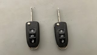 Used 2017 Tata Hexa [2016-2020] XMA Diesel Automatic extra CAR KEY VIEW