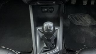Used 2019 Hyundai Elite i20 [2018-2020] Magna Plus 1.2 Petrol Manual interior GEAR  KNOB VIEW