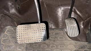 Used 2017 Tata Hexa [2016-2020] XMA Diesel Automatic interior PEDALS VIEW