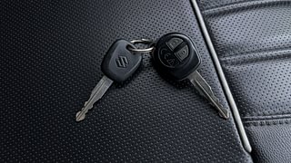 Used 2021 maruti-suzuki S-Presso VXI Plus AMT Petrol Automatic extra CAR KEY VIEW