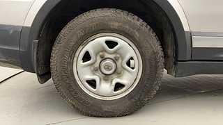 Used 2017 Tata Hexa [2016-2020] XMA Diesel Automatic tyres RIGHT REAR TYRE RIM VIEW