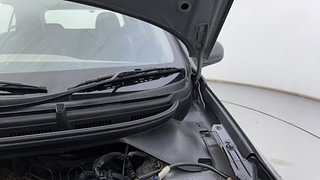 Used 2019 Hyundai Elite i20 [2018-2020] Magna Plus 1.2 Petrol Manual engine ENGINE LEFT SIDE HINGE & APRON VIEW