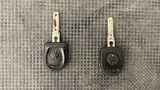 Used 2010 Volkswagen Polo [2010-2014] Comfortline 1.2L (P) Petrol Manual extra CAR KEY VIEW