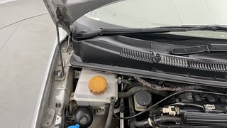 Used 2014 Chevrolet Spark [2012-2017] LS 1.0 Petrol Manual engine ENGINE RIGHT SIDE HINGE & APRON VIEW
