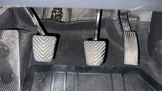 Used 2018 Hyundai Elite i20 [2018-2020] Asta 1.2 Petrol Manual interior PEDALS VIEW