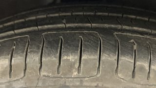 Used 2018 Hyundai Grand i10 [2017-2020] Asta 1.2 Kappa VTVT Petrol Manual tyres RIGHT FRONT TYRE TREAD VIEW