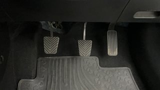 Used 2023 Hyundai Verna SX (O)1.5 VTVT Petrol Manual interior PEDALS VIEW