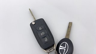 Used 2021 Tata Nexon XM Diesel Diesel Manual extra CAR KEY VIEW