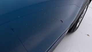 Used 2020 Renault Kwid [2015-2019] 1.0 RXT AMT Opt Petrol Automatic dents MINOR DENT