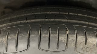 Used 2018 Hyundai Grand i10 [2017-2020] Asta 1.2 Kappa VTVT Petrol Manual tyres RIGHT REAR TYRE TREAD VIEW
