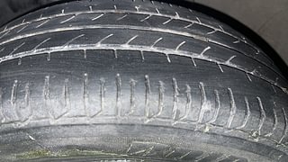 Used 2018 Hyundai Elite i20 [2018-2020] Asta 1.2 Petrol Manual tyres LEFT FRONT TYRE TREAD VIEW