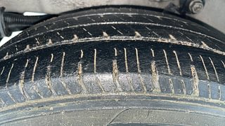 Used 2014 Chevrolet Spark [2012-2017] LS 1.0 Petrol Manual tyres RIGHT REAR TYRE TREAD VIEW