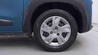 Used 2020 Renault Kwid [2015-2019] 1.0 RXT AMT Opt Petrol Automatic tyres RIGHT FRONT TYRE RIM VIEW