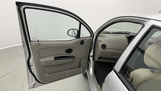 Used 2014 Chevrolet Spark [2012-2017] LS 1.0 Petrol Manual interior LEFT FRONT DOOR OPEN VIEW