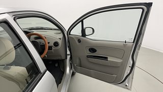 Used 2014 Chevrolet Spark [2012-2017] LS 1.0 Petrol Manual interior RIGHT FRONT DOOR OPEN VIEW