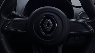 Used 2020 Renault Kwid [2015-2019] 1.0 RXT AMT Opt Petrol Automatic top_features Airbags