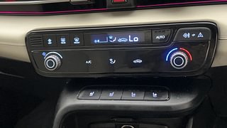 Used 2023 Hyundai Verna SX (O)1.5 VTVT Petrol Manual top_features Air conditioner