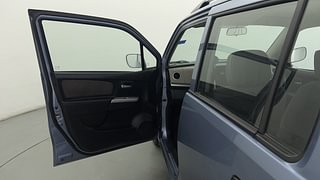 Used 2013 Maruti Suzuki Wagon R 1.0 [2010-2013] LXi CNG Petrol+cng Manual interior LEFT FRONT DOOR OPEN VIEW