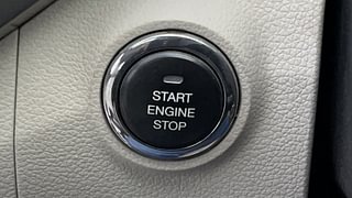 Used 2020 Mahindra XUV 300 W8 (O) Diesel Diesel Manual top_features Keyless start