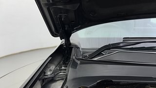 Used 2021 JEEP Compass Model S (O) 1.4 Petrol DCT Petrol Automatic engine ENGINE RIGHT SIDE HINGE & APRON VIEW