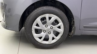 Used 2019 Hyundai Grand i10 [2017-2020] Sportz 1.2 Kappa VTVT Petrol Manual tyres LEFT FRONT TYRE RIM VIEW