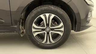 Used 2022 Tata Tiago Revotron XZ Plus CNG Petrol+cng Manual tyres RIGHT FRONT TYRE RIM VIEW