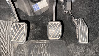 Used 2017 Maruti Suzuki Baleno [2015-2019] Zeta Petrol Petrol Manual interior PEDALS VIEW