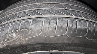 Used 2017 Maruti Suzuki Baleno [2015-2019] Zeta Petrol Petrol Manual tyres RIGHT REAR TYRE TREAD VIEW