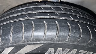 Used 2013 Maruti Suzuki Wagon R 1.0 [2010-2013] LXi CNG Petrol+cng Manual tyres RIGHT FRONT TYRE TREAD VIEW