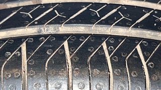 Used 2016 Maruti Suzuki Alto K10 [2014-2019] VXi AMT (Airbag) Petrol Automatic tyres RIGHT REAR TYRE TREAD VIEW