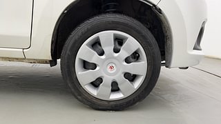 Used 2016 Maruti Suzuki Alto K10 [2014-2019] VXi AMT (Airbag) Petrol Automatic tyres RIGHT FRONT TYRE RIM VIEW