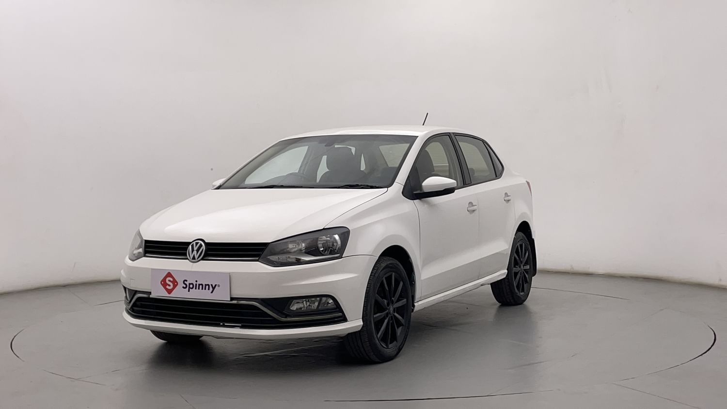 LEFT FRONT CORNER VIEW