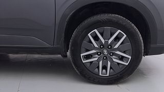 Used 2023 Hyundai Venue S (O) 1.0 Turbo iMT Petrol Manual tyres RIGHT FRONT TYRE RIM VIEW
