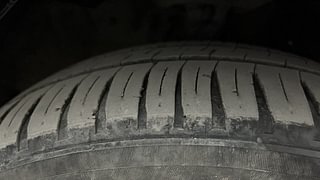 Used 2014 Honda City V Diesel Diesel Manual tyres RIGHT FRONT TYRE TREAD VIEW