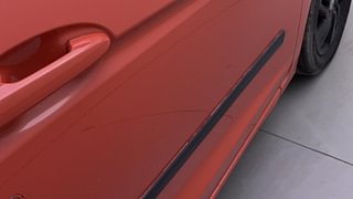 Used 2016 Honda Jazz [2015-2019] V Diesel Diesel Manual dents MINOR SCRATCH