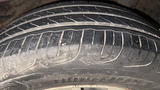 Used 2015 Honda Amaze [2013-2016] 1.2 VX AT i-VTEC Petrol Automatic tyres LEFT REAR TYRE TREAD VIEW