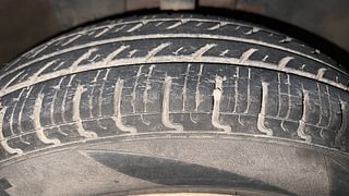Used 2016 Renault Kwid [2015-2019] RXT Petrol Manual tyres RIGHT FRONT TYRE TREAD VIEW