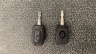Used 2020 Renault Triber RXT Petrol Manual extra CAR KEY VIEW