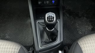 Used 2019 Hyundai Elite i20 [2018-2020] Asta 1.2 (O) Petrol Manual interior GEAR  KNOB VIEW