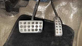 Used 2015 Honda Amaze [2013-2016] 1.2 VX AT i-VTEC Petrol Automatic interior PEDALS VIEW