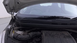 Used 2018 Hyundai Grand i10 [2017-2020] Magna 1.2 Kappa VTVT Petrol Manual engine ENGINE RIGHT SIDE HINGE & APRON VIEW