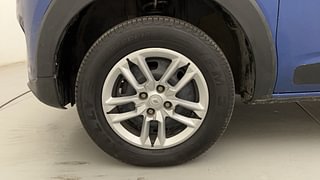Used 2020 Renault Triber RXT Petrol Manual tyres LEFT FRONT TYRE RIM VIEW