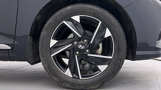 Used 2022 Hyundai Verna SX Opt Petrol Petrol Manual tyres RIGHT FRONT TYRE RIM VIEW