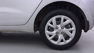 Used 2018 Hyundai Grand i10 [2017-2020] Magna 1.2 Kappa VTVT Petrol Manual tyres LEFT REAR TYRE RIM VIEW