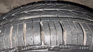 Used 2018 Hyundai Grand i10 [2017-2020] Magna 1.2 Kappa VTVT Petrol Manual tyres RIGHT REAR TYRE TREAD VIEW