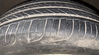 Used 2015 Honda Amaze [2013-2016] 1.2 VX AT i-VTEC Petrol Automatic tyres LEFT FRONT TYRE TREAD VIEW