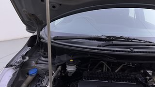 Used 2019 Honda BR-V [2016-2020] VX MT Petrol Petrol Manual engine ENGINE RIGHT SIDE HINGE & APRON VIEW